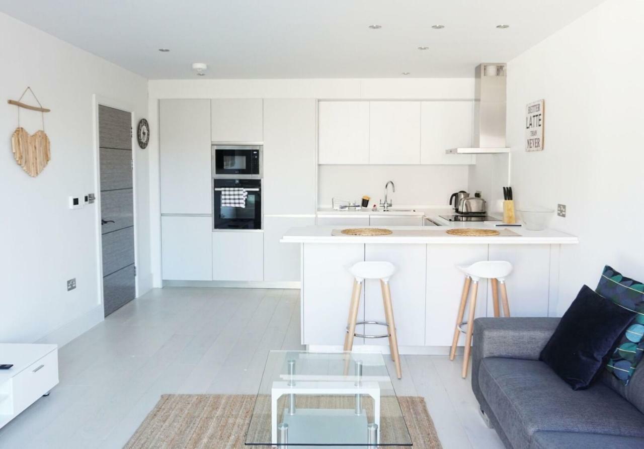 Saltwater Suites At Fistral New Quay Eksteriør bilde